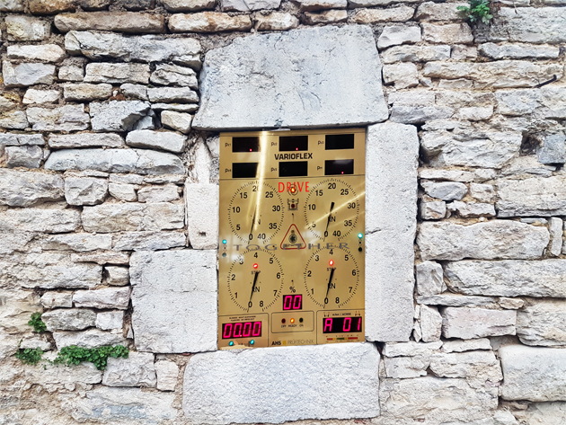 ... window 4 happyness!